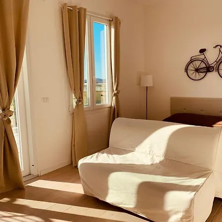 Attico Al Vomero דירה