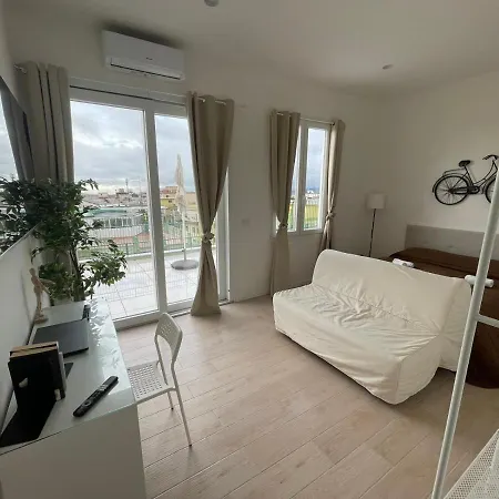 Attico Al Vomero דירה נאפולי