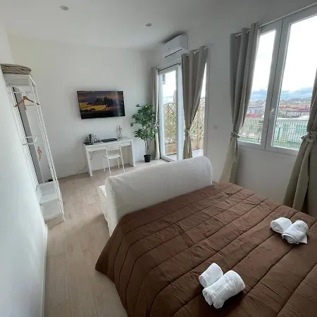 דירה Attico Al Vomero נאפולי