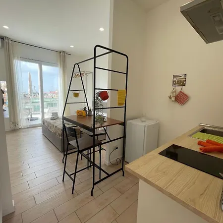 דירה Attico Al Vomero נאפולי