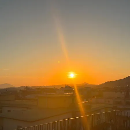 Attico Al Vomero נאפולי